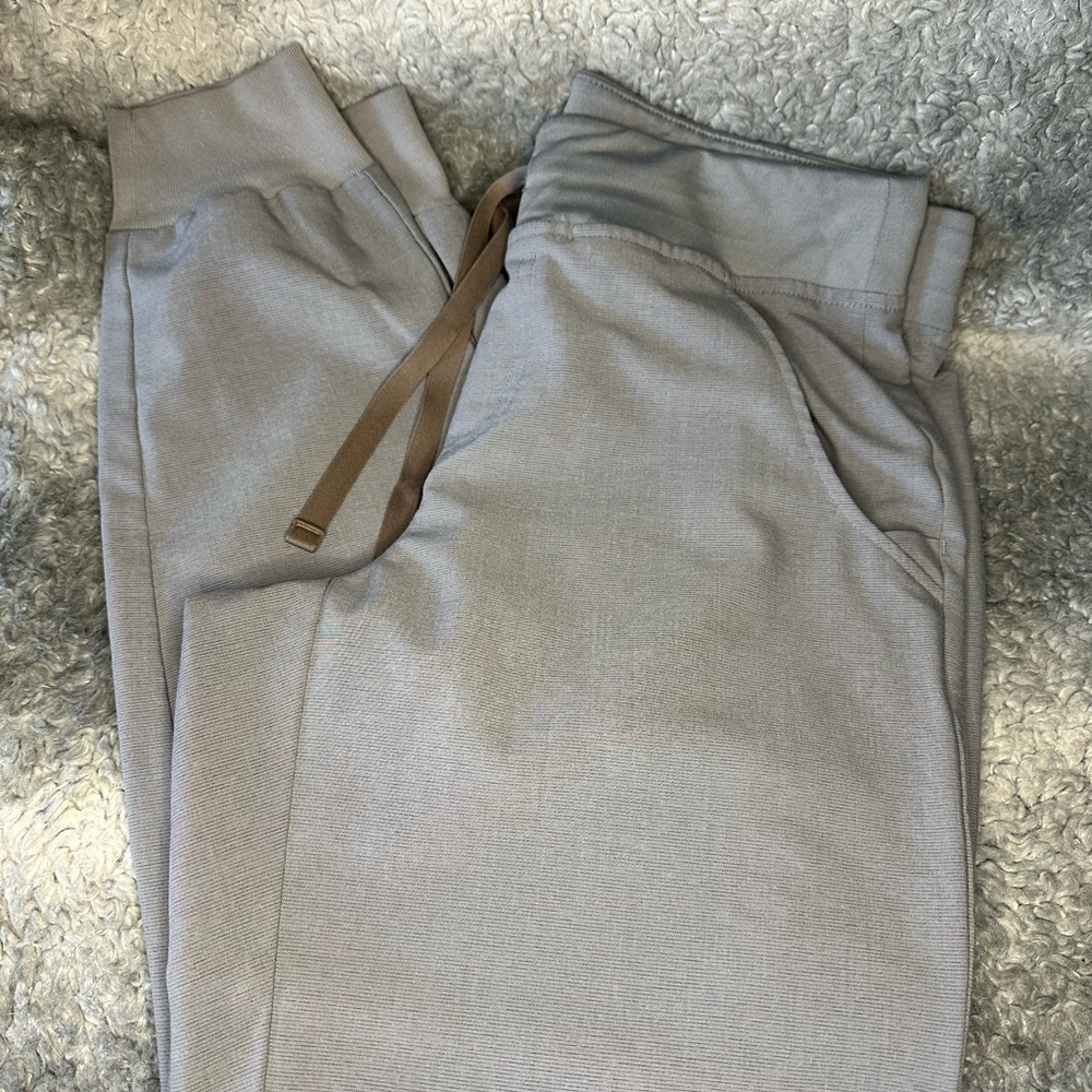 Figs Women's Gray Joggers